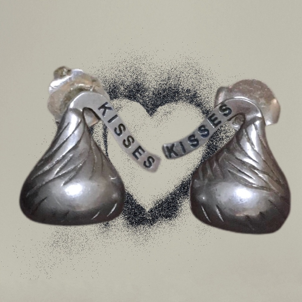 RARE 925 Hershey Kiss studs from the Hershey store in nyc - Picture 2 of 9